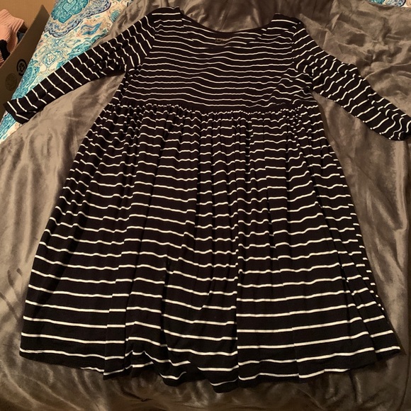 Dress - Picture 1 of 2